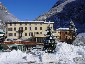 Hotel Branzi
